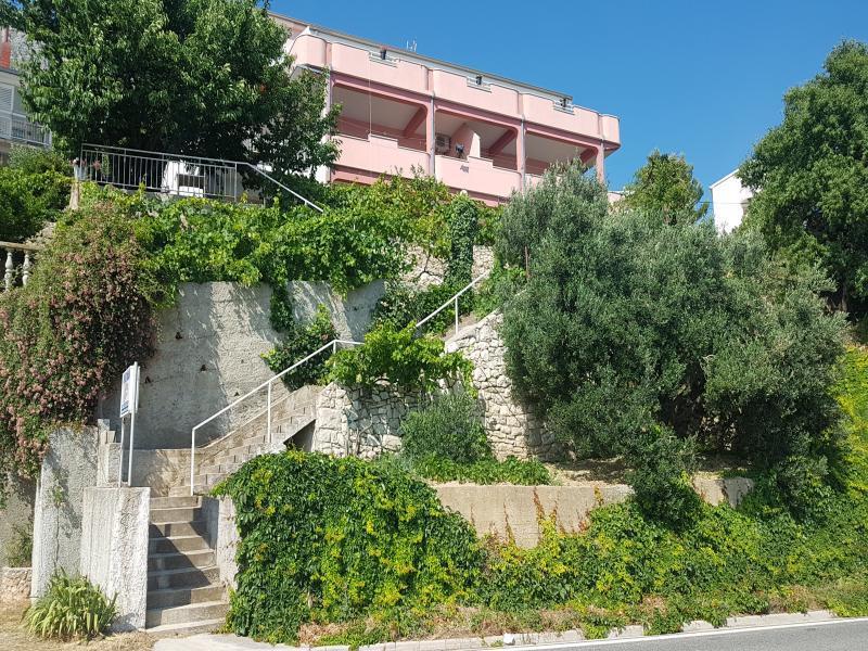 Apartments Coko Omiš Esterno foto